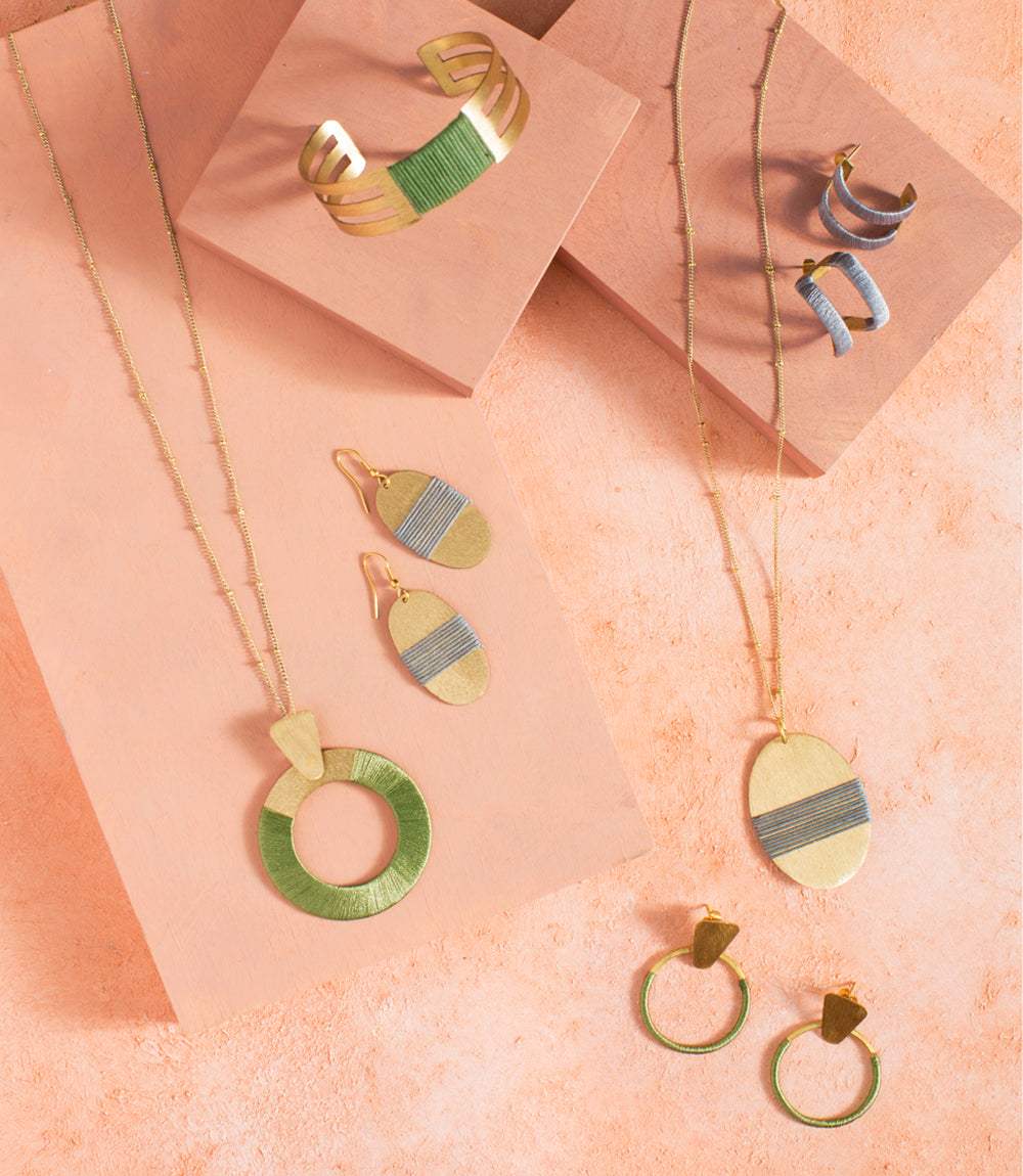 Kaia Gold Disc Drop Necklace - Gray Thread Wrapped