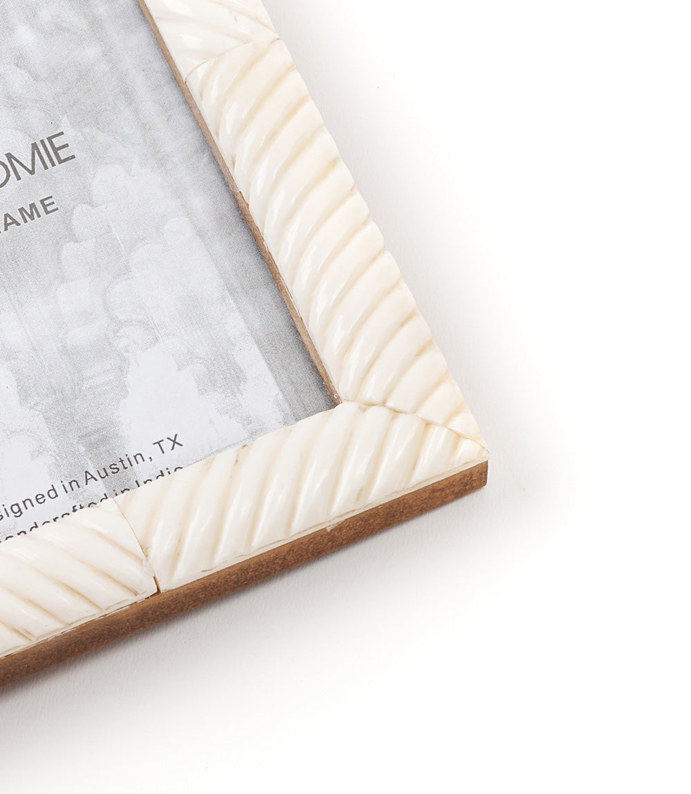 Amalesh 4x6 Picture Frame - Hand Carved Bone
