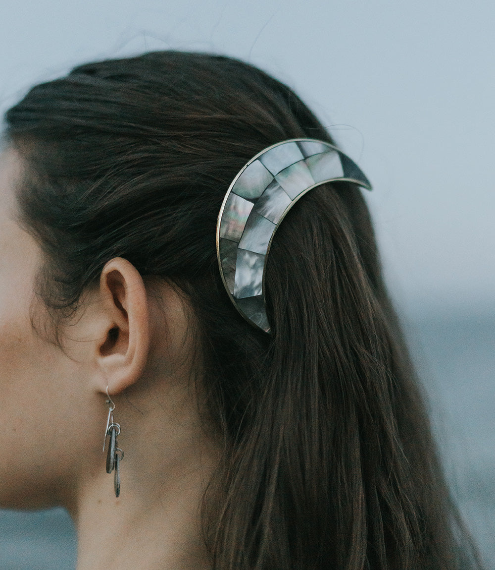 Chandra Crescent Moon Barrette - Mother of Pearl