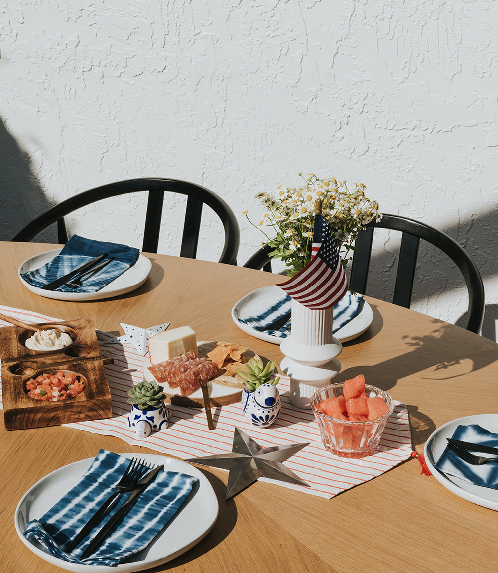 Shibori Tie Dye Cloth Dinner Napkins Set of 4 - Reusable, Indigo, White