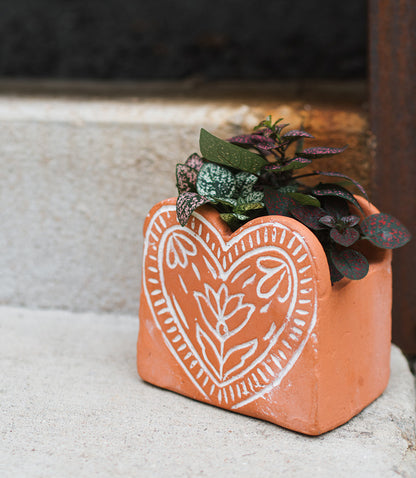 Vasanta Heart Planter with Drainage - Terracotta - Matr Boomie Wholesale