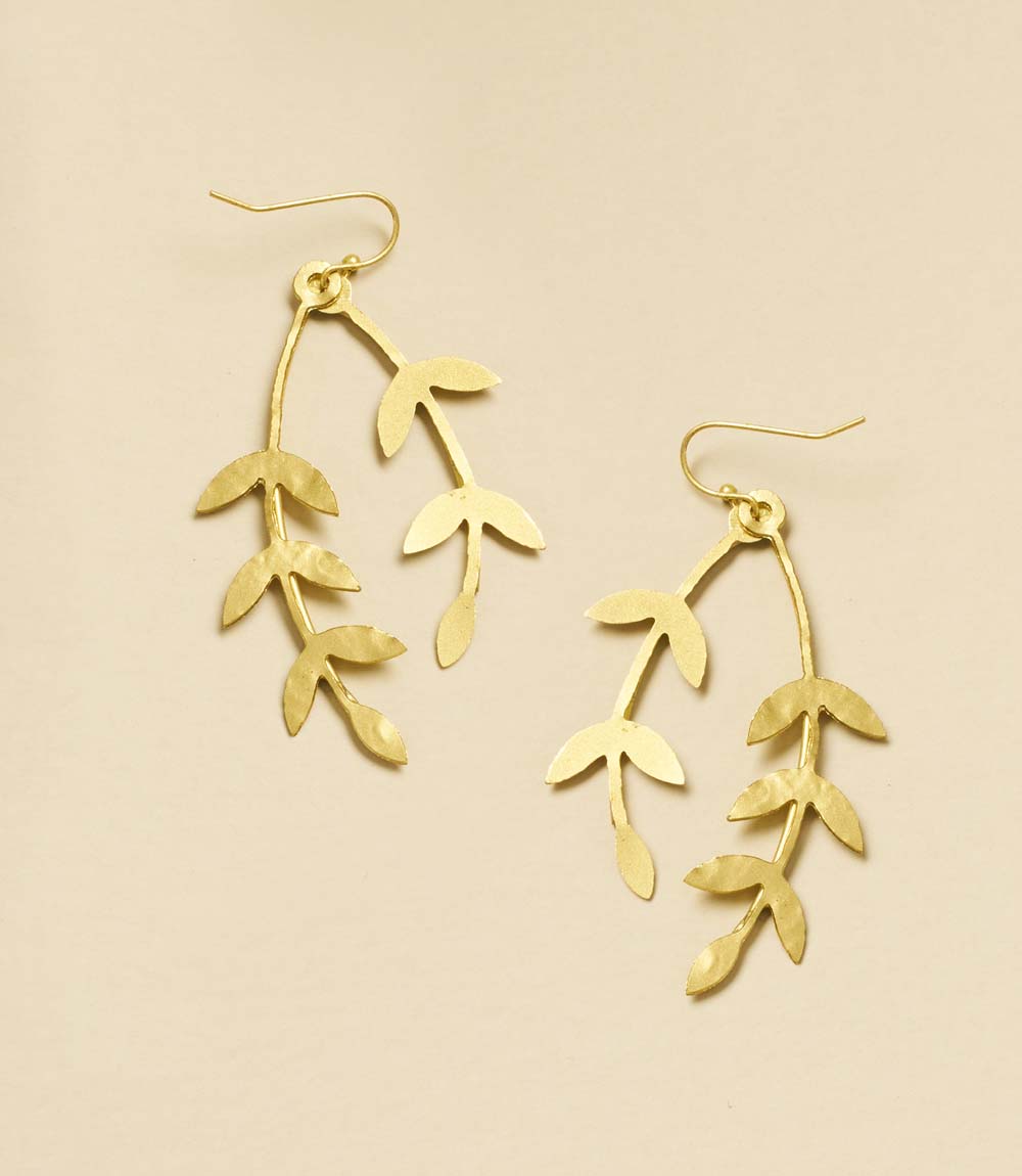 Aamani Linear Vine Dangle Earring - Gold