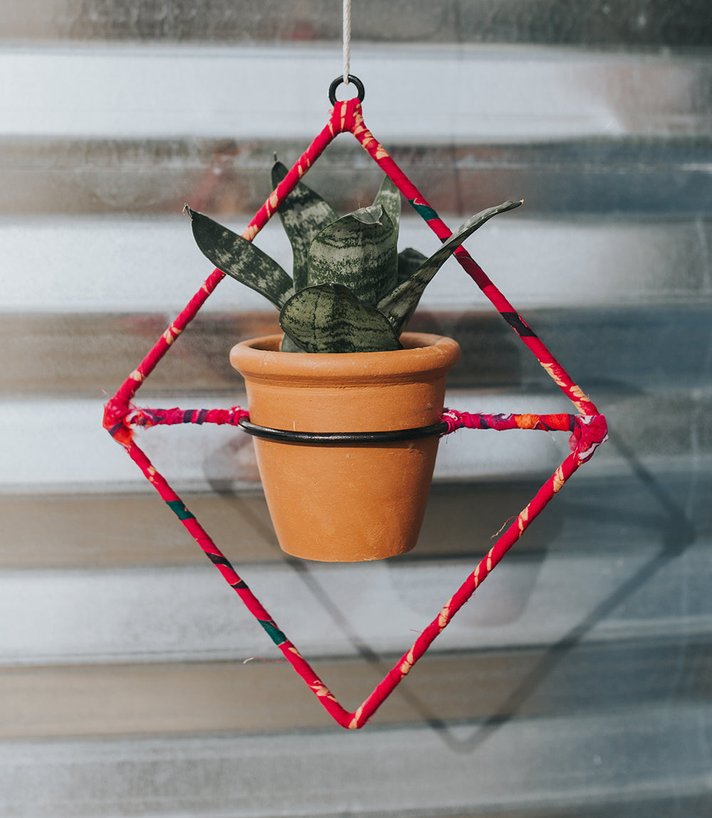 Sari Air Element Planter - Diamond Pot & Frame - wholesale.matrboomie.com