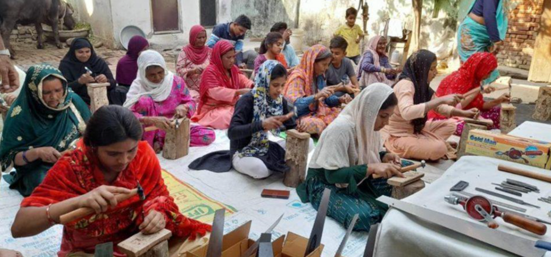 Empowering Women Artisans: Wood Carving Skills Workshop