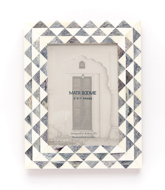 Varuna 5x7 Gray & White Picture Frame - Handmade