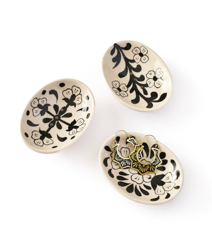 Lalita Soap Dish - Hand-Painted Black, White