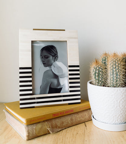 Mukhendu Stripe 5x7 Black & White Picture Frame - Bone