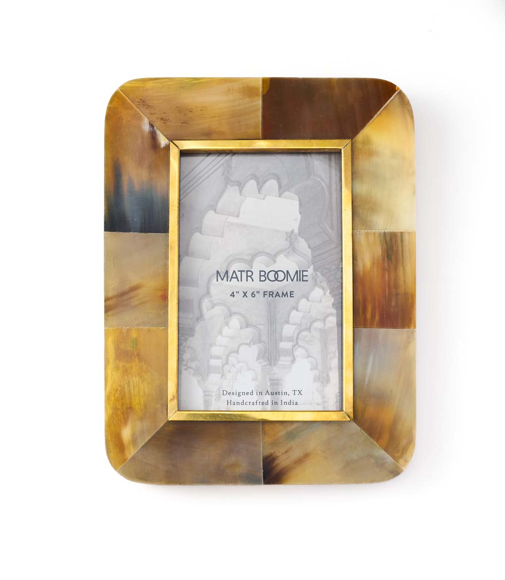 Kachhua 4x6 Rounded Picture Frame - Horn, Brass Inlay