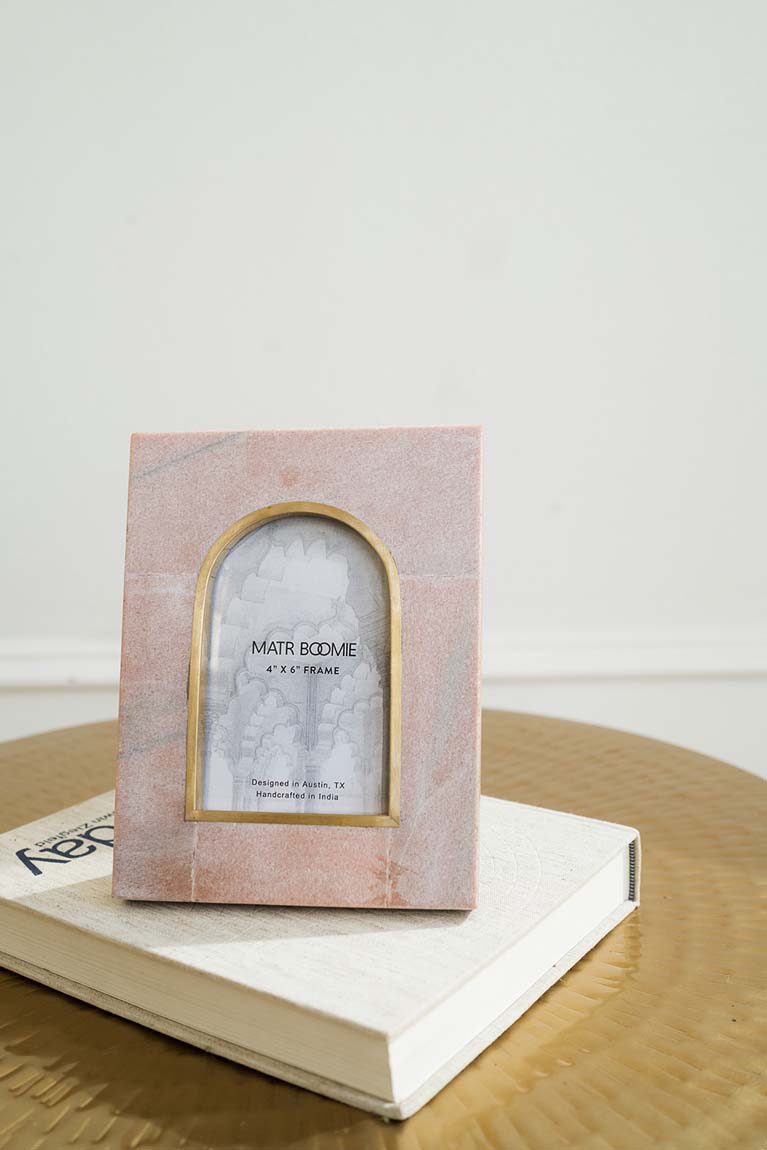 Jaipuri 4x6 Arch Picture Frame - Pink Carved Marble