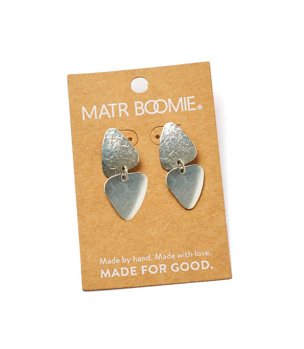 Iyla Geometric Textured Dangle Earring
