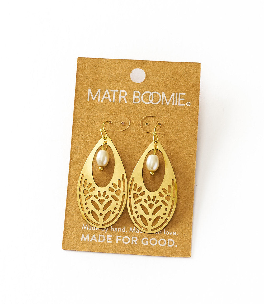 Adhya Cutout Teardrop Pearl Earrings