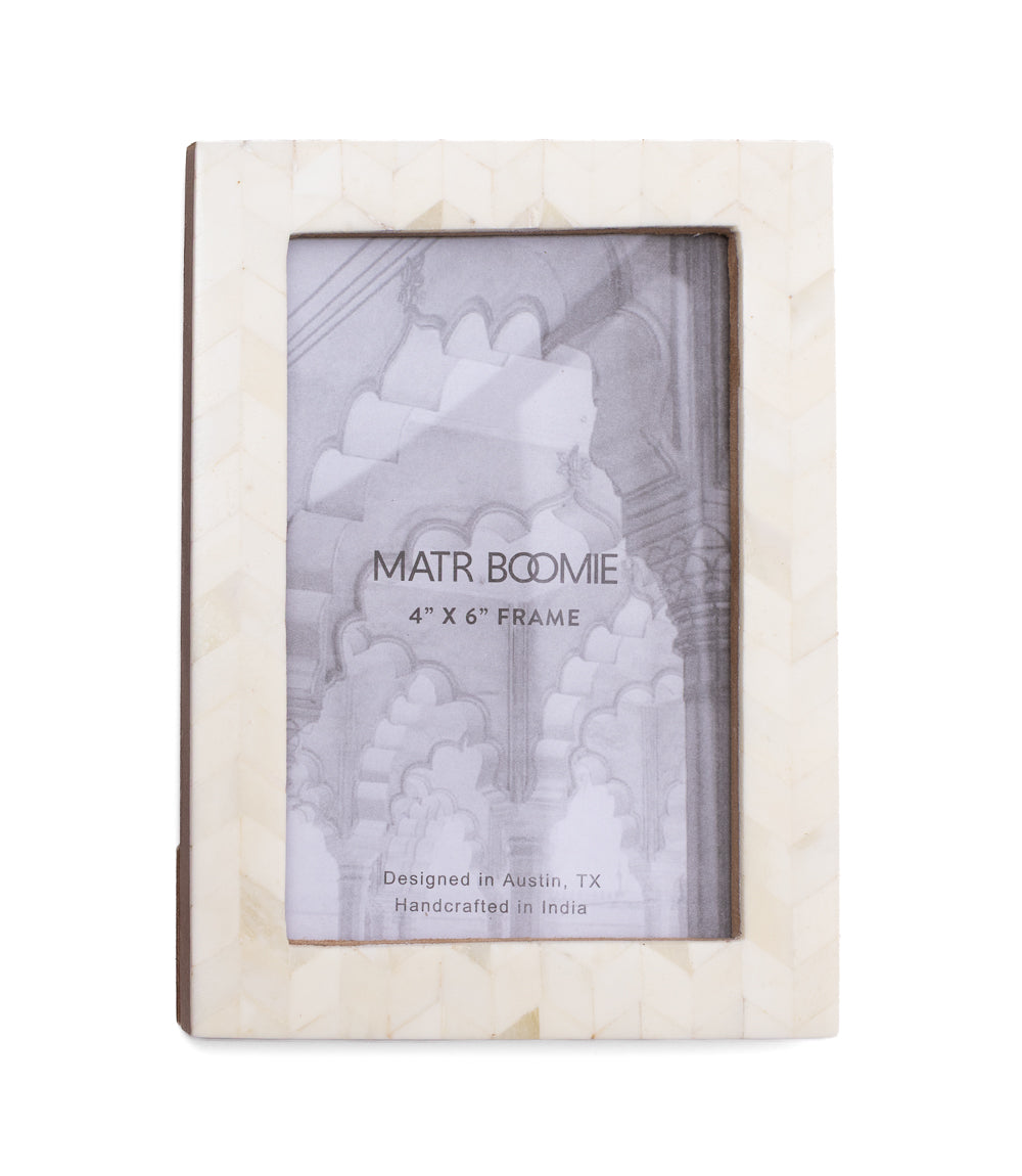 Artemis 4x6 Slim Border Picture Frame - Carved Bone