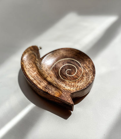 Drishti Snail Trinket Dish - Brass Inlay