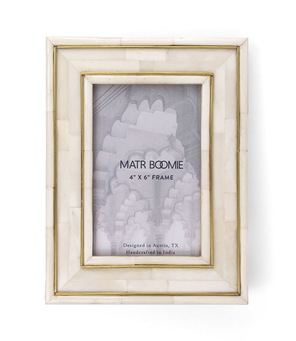 Pravina 4x6 Picture Frame - Carved Bone, Brass Inlay