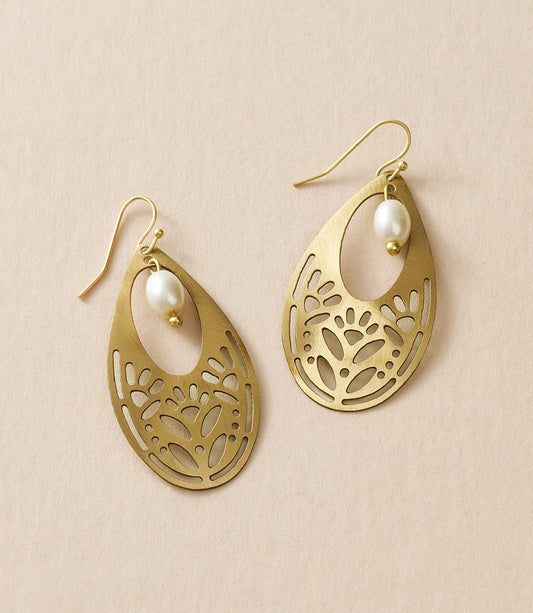 Adhya Cutout Teardrop Pearl Earrings