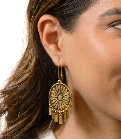Nisha Oval Dangle Earrings